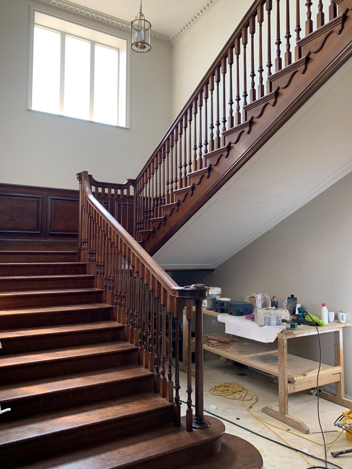 Georgian style cut string staircase in solid oak, for Sarah Beeny
